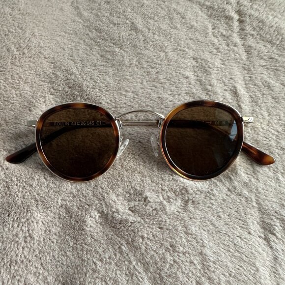 Sunglasses - Picture 2 of 7